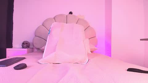 Snapshot of a_aisha chatting on October 29, 2025, 11:56 am Aisha online show from October 29, 2025, 11:56 am