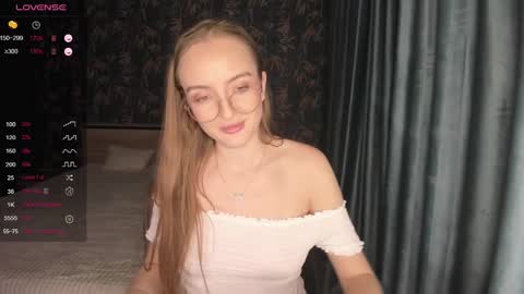 Snapshot of a_delina chatting on March 6, 2025, 4:07 pm Adelina online show from March 6, 2025, 4:07 pm