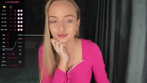 Snapshot of a_delina chatting on November 25, 2025, 1:55 pm Adelina online show from November 25, 2025, 1:55 pm