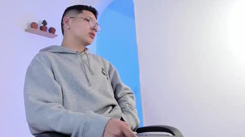 Snapshot of a_lejandro_08 chatting on February 26, 2025, 3:10 am alejo online show from February 26, 2025, 3:10 am