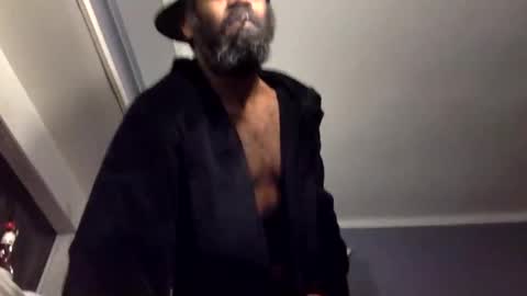 a_rizzy85 online show from May 11, 2026, 8:53 am