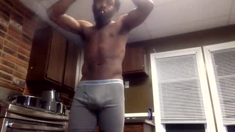 a_rizzy85 online show from May 19, 2026, 2:29 am