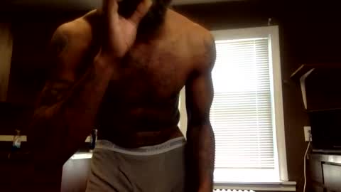 a_rizzy85 online show from May 19, 2026, 3:51 pm