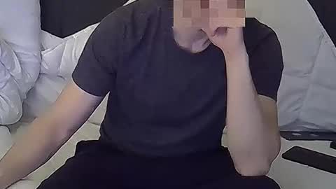 aaaguyyy online show from March 27, 2026, 12:05 pm