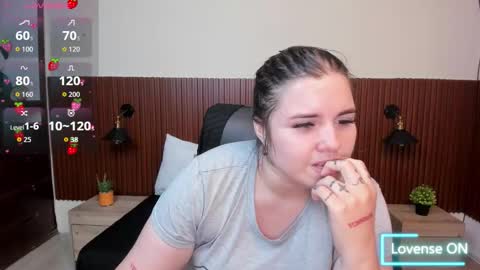 Abby Lee  online show from October 20, 2025, 7:25 pm