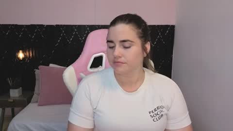 Abby Lee  online show from February 20, 2026, 6:52 pm