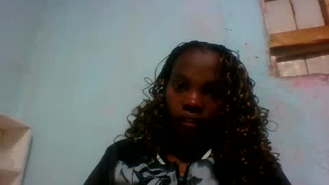 aadienne online show from June 26, 2026, 10:25 pm