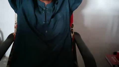 Snapshot of aakhan804 chatting on May 19, 2026, 12:00 pm aakhan804 online show from May 19, 2026, 12:00 pm