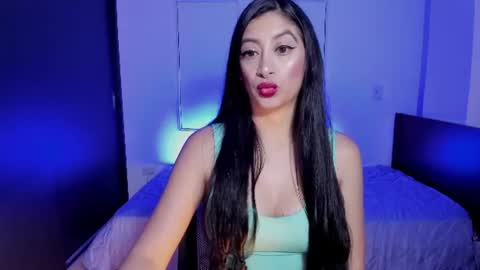 Snapshot of aandreamartinez1 chatting on June 10, 2026, 4:23 am andrea online show from June 10, 2026, 4:23 am