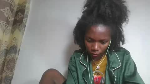 aangevelo online show from November 7, 2025, 4:23 am