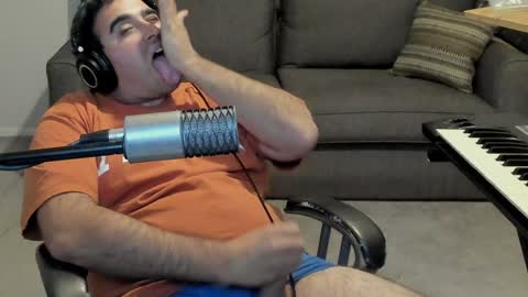 Snapshot of aaroleplayer chatting on January 31, 2025, 11:45 pm Aaron online show from January 31, 2025, 11:45 pm