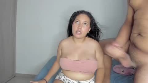 Snapshot of aaron_and_ann chatting on November 4, 2025, 6:51 pm Aaron y Ann online show from November 4, 2025, 6:51 pm