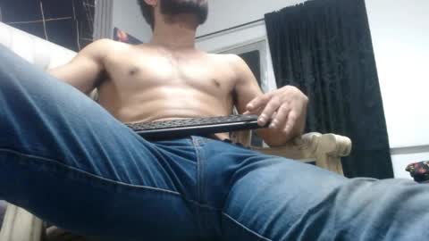 Snapshot of aaron_jones_1 chatting on June 6, 2026, 3:55 am aaron_jones_1 online show from June 6, 2026, 3:55 am