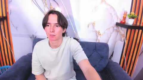 Aaron online show from November 28, 2025, 5:10 am