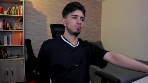 Aaron online show from March 6, 2025, 6:59 pm