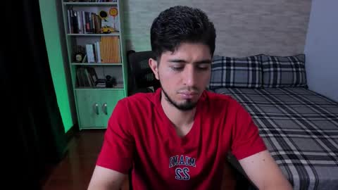 Aaron online show from September 12, 2025, 8:31 pm