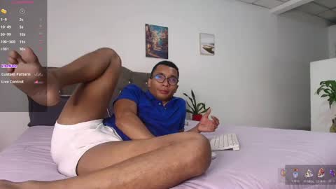 Snapshot of aaronblack1_ chatting on June 3, 2026, 11:43 pm Heyy my name is Aaron online show from June 3, 2026, 11:43 pm