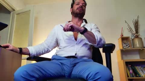 Aaron online show from April 28, 2026, 5:51 pm