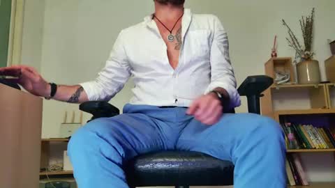 Aaron online show from April 29, 2026, 6:36 pm