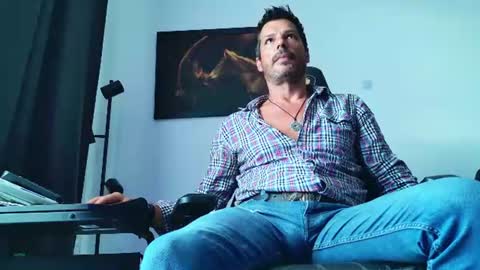 Aaron online show from July 10, 2026, 8:18 am