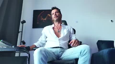 Aaron online show from July 11, 2026, 5:43 am