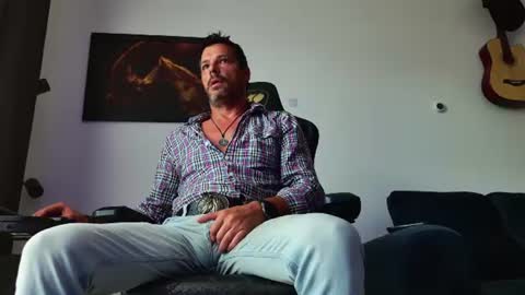 Aaron online show from July 14, 2026, 4:28 am