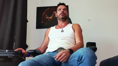 Aaron online show from August 3, 2026, 4:55 am