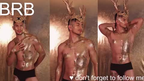 Snapshot of aaronfox_ chatting on January 18, 2025, 11:32 am AARON online show from January 18, 2025, 11:32 am