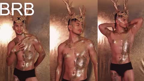 Snapshot of aaronfox_ chatting on February 25, 2025, 1:28 pm AARON online show from February 25, 2025, 1:28 pm