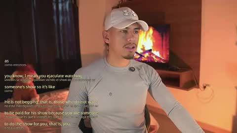 Snapshot of aaronfox_ chatting on May 17, 2026, 12:12 pm AARON online show from May 17, 2026, 12:12 pm