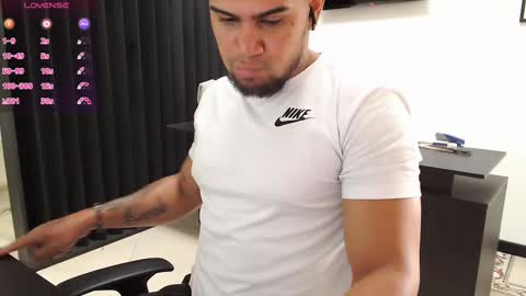 Snapshot of aaronhunter__ chatting on September 8, 2025, 2:49 pm ig aaron hunter123 online show from September 8, 2025, 2:49 pm