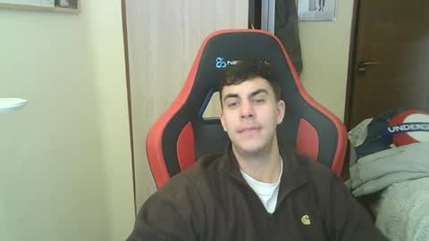 aaronlavine online show from April 25, 2026, 5:43 pm