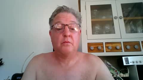 Snapshot of aaronmills55 chatting on May 25, 2026, 12:33 pm Aaron online show from May 25, 2026, 12:33 pm