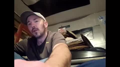 Snapshot of aaronshere888888 chatting on March 20, 2026, 11:37 am aaronshere888888 online show from March 20, 2026, 11:37 am