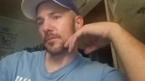 aaronshere888888 online show from June 13, 2026, 9:18 am