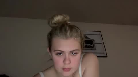 ababyy2901 online show from September 17, 2025, 6:37 am