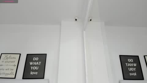 abbey_walker online show from February 12, 2026, 11:05 am