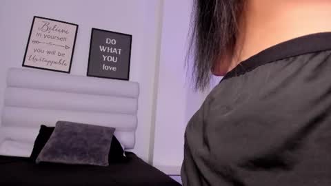 abbey_walker online show from July 23, 2026, 1:09 pm
