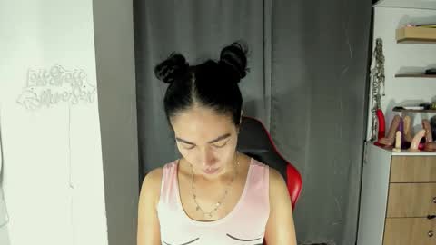 Martina online show from May 1, 2026, 3:27 pm
