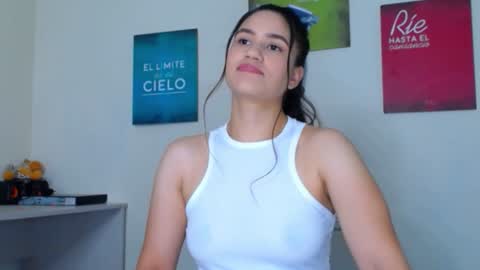 Snapshot of abbie_hard chatting on December 21, 2024, 7:38 pm Abbie Hard --------------- Streaming from 0800 - 0400 UTC-5 online show from December 21, 2024, 7:38 pm