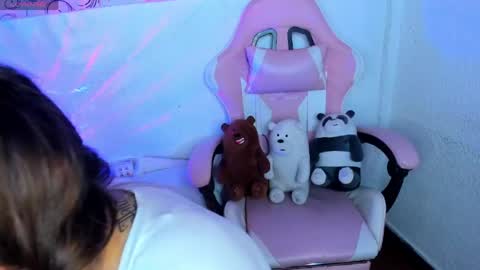 April online show from May 2, 2026, 1:43 am