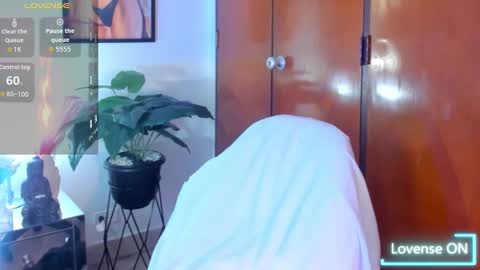 Snapshot of abby_blue01 chatting on September 16, 2025, 12:55 am abby_blue01 online show from September 16, 2025, 12:55 am