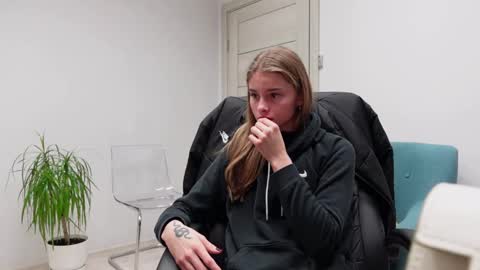 ABBY LAKER online show from January 5, 2025, 8:52 pm