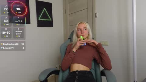 ABBY LAKER online show from October 8, 2025, 1:42 pm