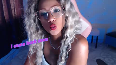 Snapshot of abby_liu chatting on January 11, 2025, 8:32 pm May Imstagram online show from January 11, 2025, 8:32 pm