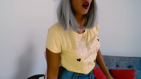 Snapshot of abby_liu chatting on January 17, 2025, 6:54 pm May Imstagram online show from January 17, 2025, 6:54 pm