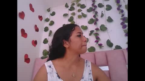 Snapshot of abby_moss_2 chatting on June 6, 2026, 4:33 pm abby_moss_2 online show from June 6, 2026, 4:33 pm