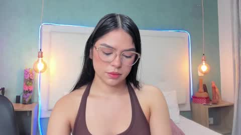 Abby Dixon  online show from December 19, 2025, 4:03 pm