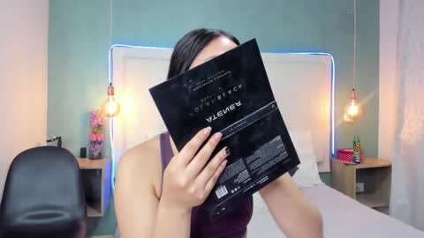 Abby Dixon  online show from December 22, 2025, 1:41 pm