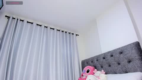 Snapshot of abbyfoxx_ chatting on May 27, 2026, 7:44 pm Abby online show from May 27, 2026, 7:44 pm